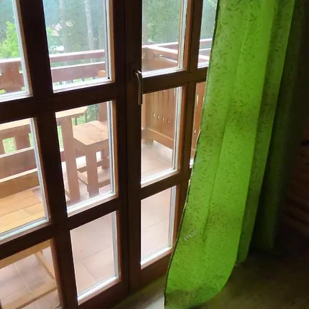 Svetla U Planini * باغينا باستا