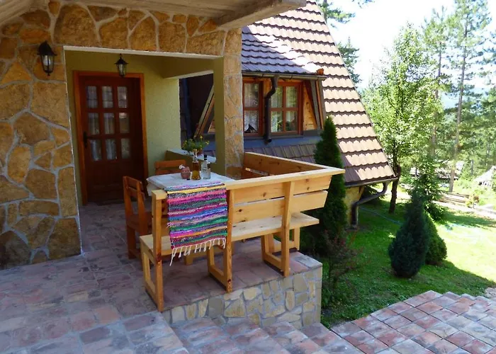 Svetla U Planini バイナ・バシュタ